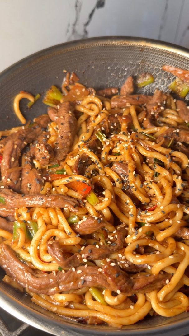 نودلز گوشت مغولی